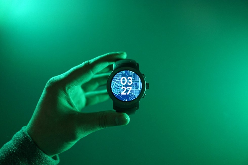 Firma LG wkrótce wprowadzi hybrydowe "inteligentne" zegarki w systemie Wear OS