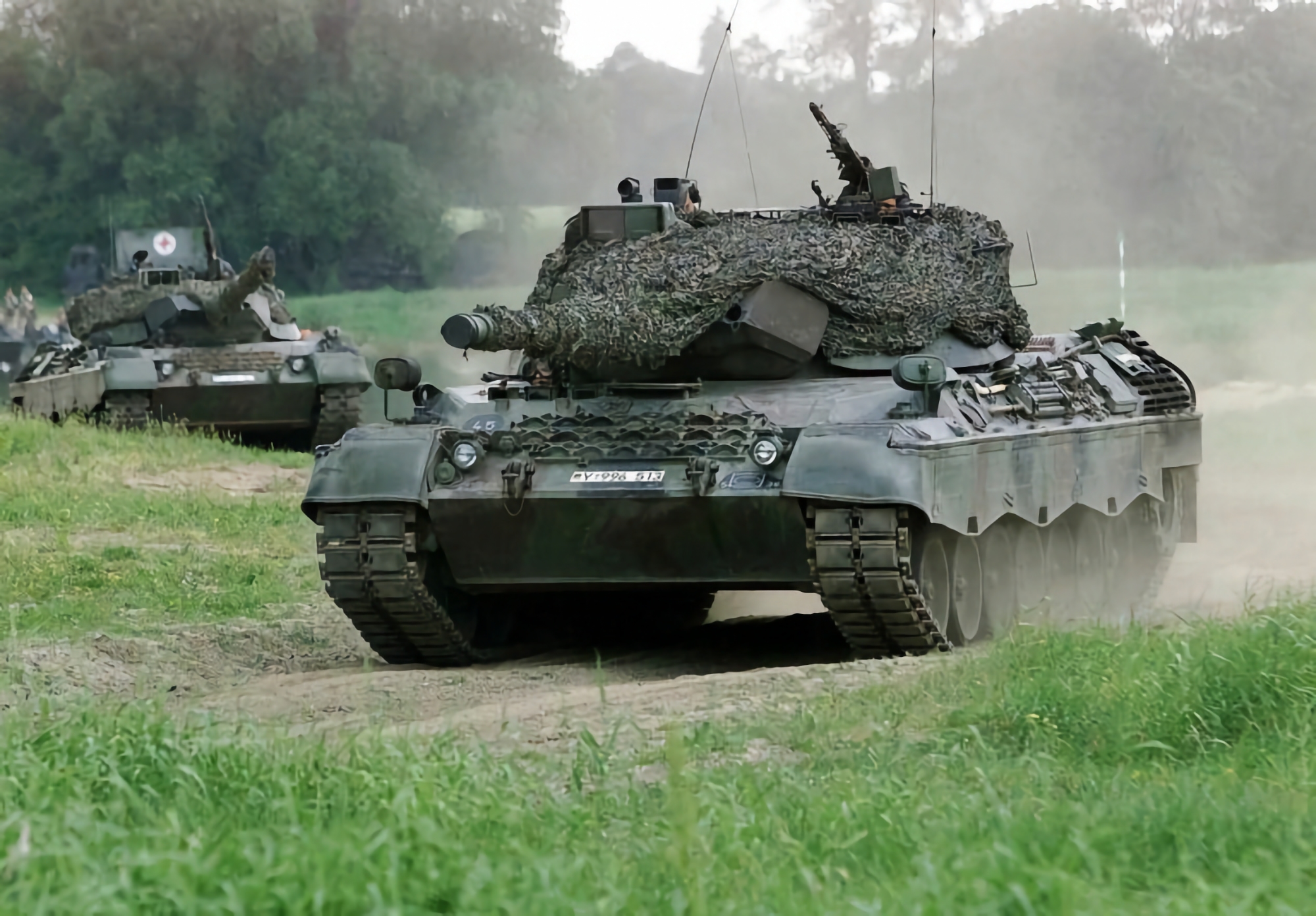 Czołgi Leopard 1A5, pociski artyleryjskie, RQ-35 Heidrun i Vector UAV: Niemcy przekazują Ukrainie nowy pakiet uzbrojenia