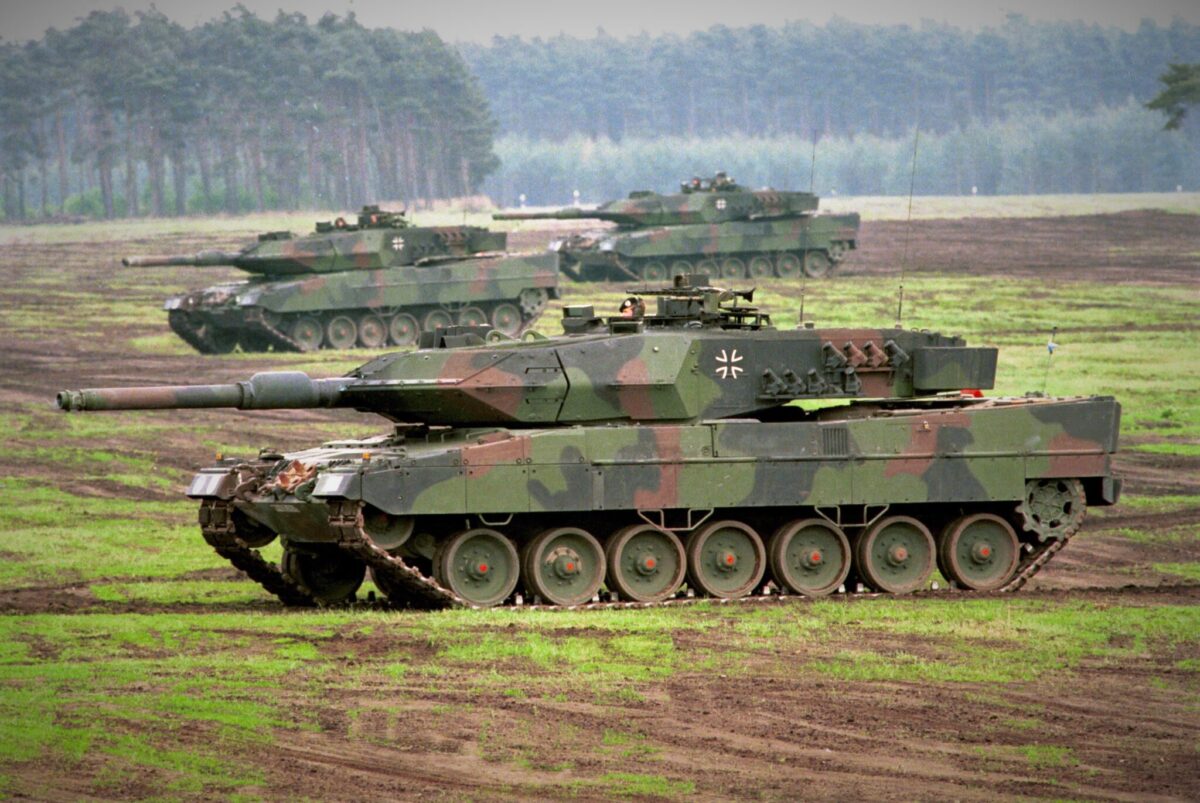 Czołgi Leopard 2 przekazane przez Hiszpanię są w drodze na Ukrainę - dotrą za sześć dni