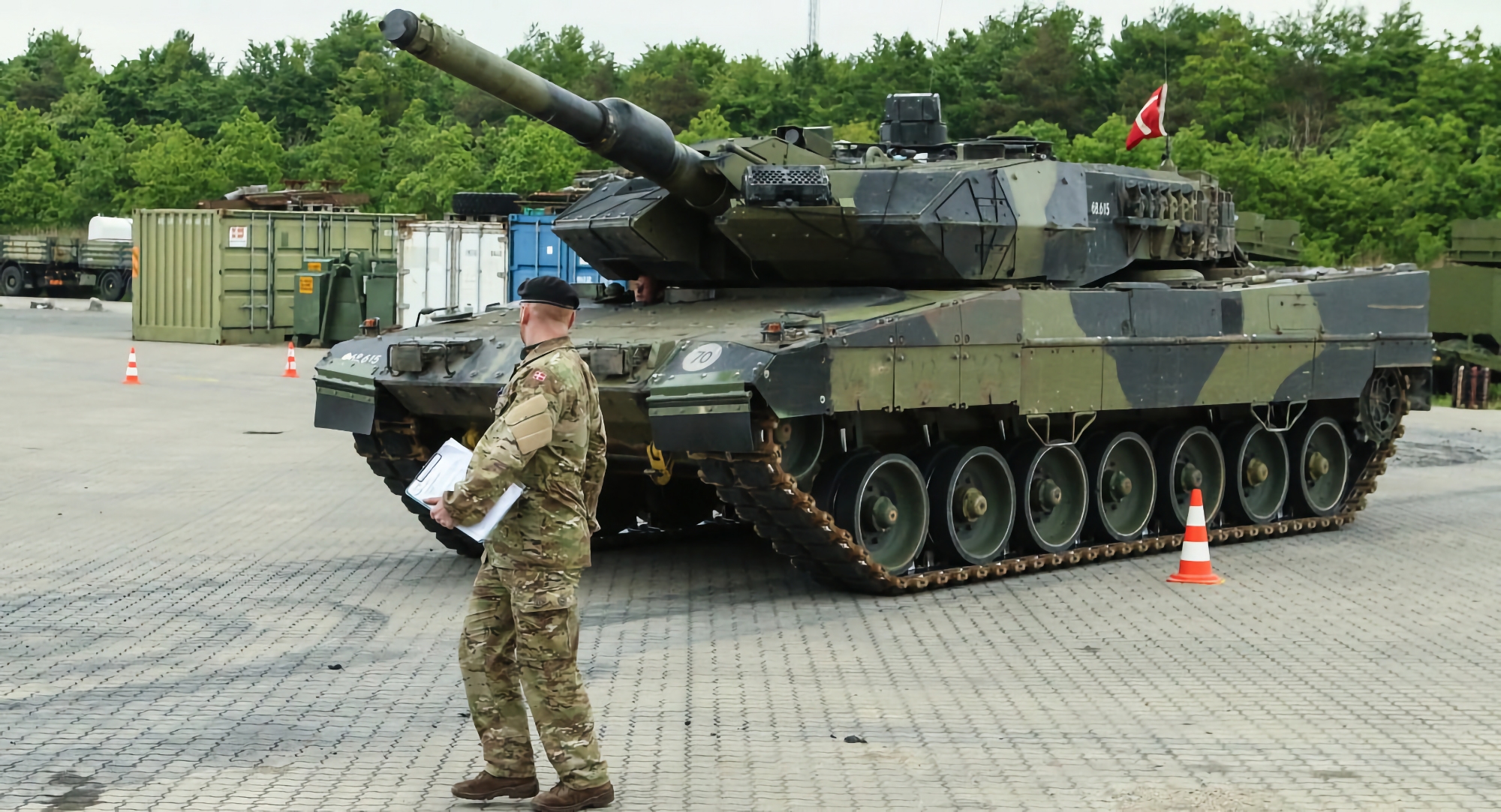 Ukraiński minister obrony: AFU otrzyma około 60 czołgów Leopard 2 od partnerów