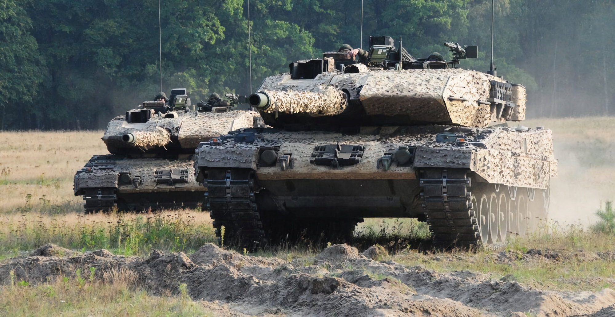 ABC News: 12 krajów gotowych przekazać Ukrainie 100 czołgów Leopard 2, gdy tylko Niemcy zatwierdzą dostawy