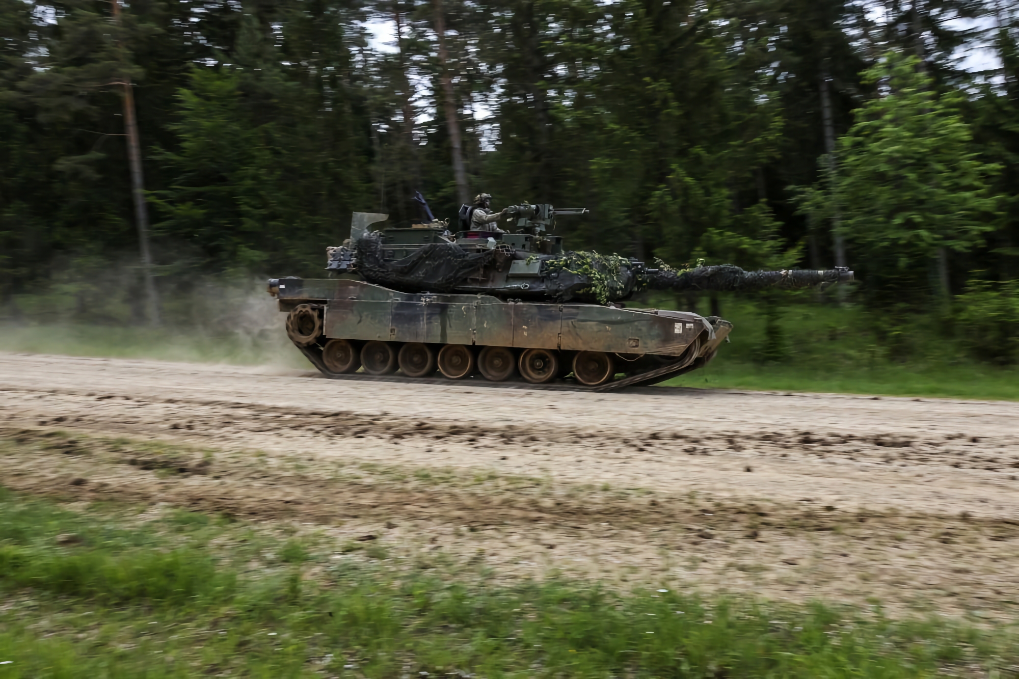 AFU pokazało pierwszy materiał filmowy przedstawiający amerykański czołg M1 Abrams w akcji
