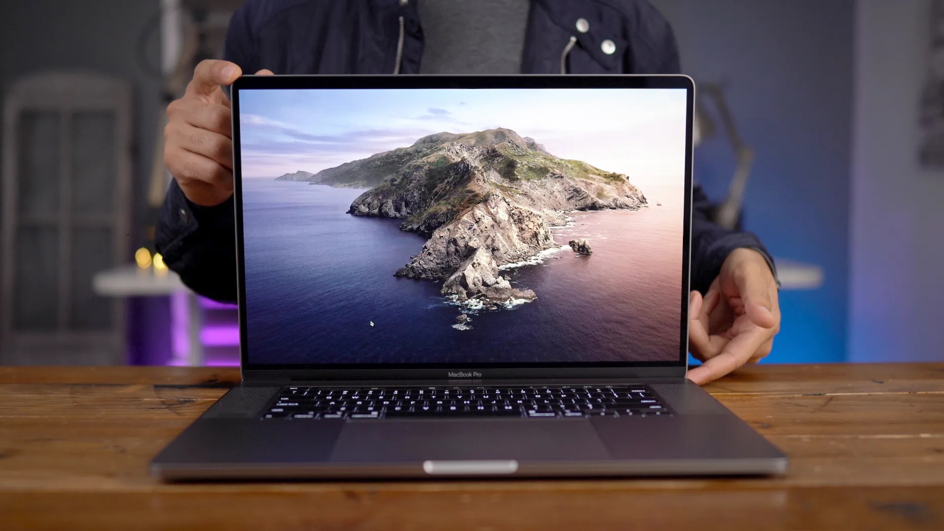 Apple patentuje aluminiową, podświetlaną klawiaturę dla MacBooków, ale bez żadnych znaków