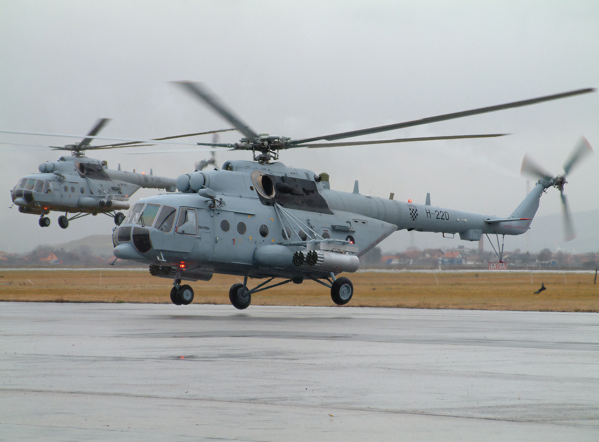Media: Chorwacja przekaże 14 śmigłowców Mi-8 ukraińskim siłom zbrojnym i kupi dodatkowe śmigłowce Black Hawk
