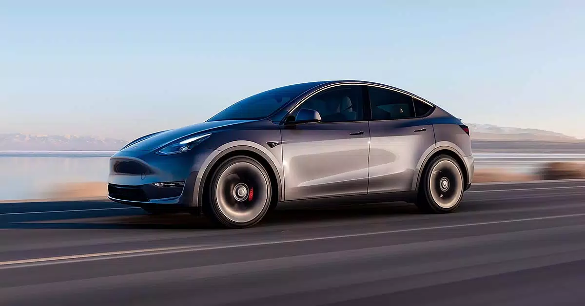 Tesla obniża ceny wszystkich samochodów elektrycznych w USA - model bazowy Model Y spada o 20 500 dolarów