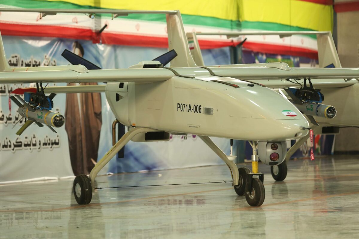 W Rosji pokazał irański dron uderzeniowy Mohajer-6 o prędkości do 200 km/h oraz pociski przeciwpancerne Almas o zasięgu 200 km.