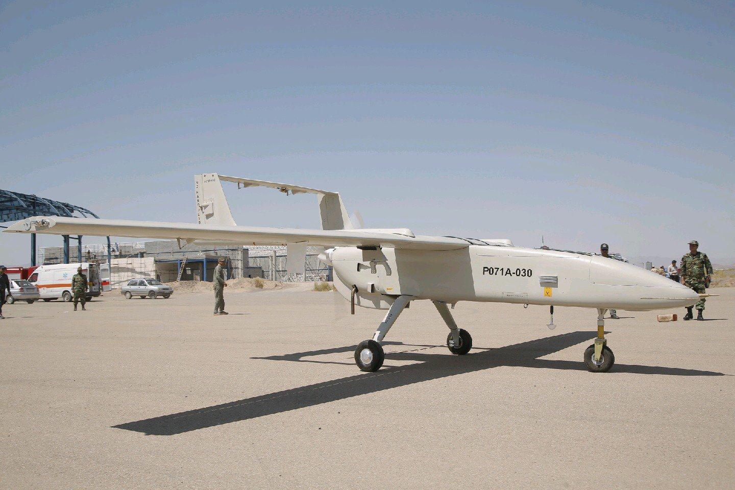 Irański dron Mohajer-6 ma zagraniczne komponenty, a nawet ukraiński element - układ sterowania