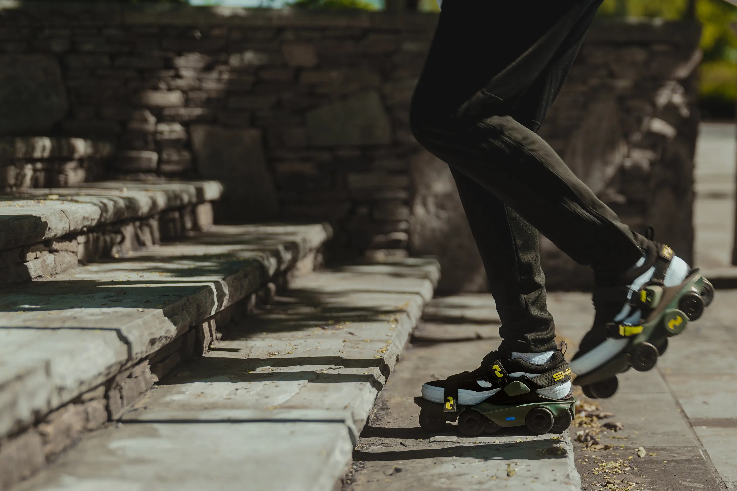 Najszybsze buty świata: Kickstarter odsłania Moonwalkers - zasilane elektrycznie wrotki, które zwiększają prędkość chodzenia o 250%