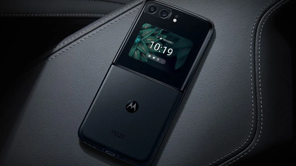 Motorola Razr+ 2023 z wyginanym wyświetlaczem i Snapdragonem 8+ Gen 1 testowana w Geekbench.