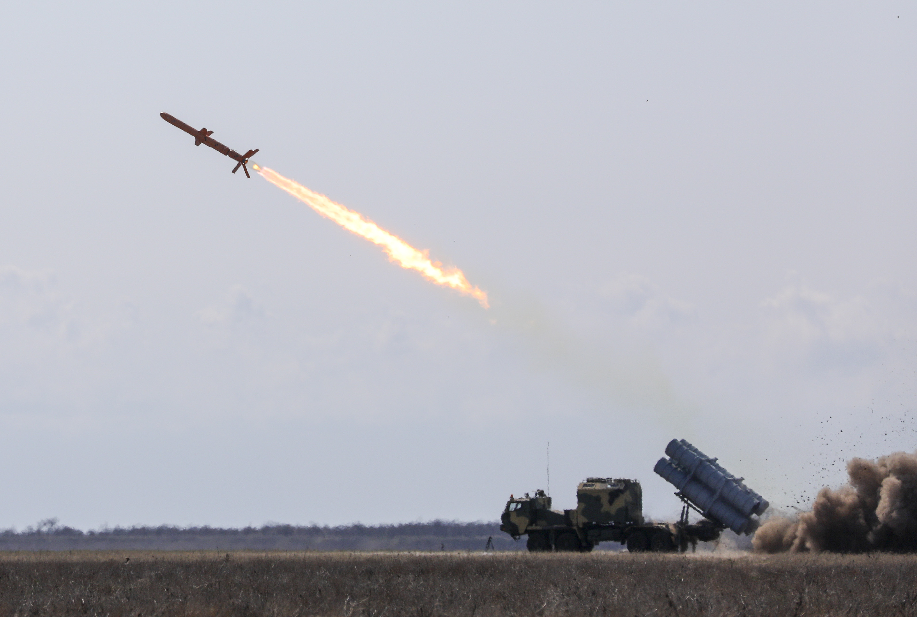 AFU uderzyło rakietami Neptun w rosyjską przeprawę promową i terminal naftowy w porcie Kawkaz, 250 kilometrów od linii frontu