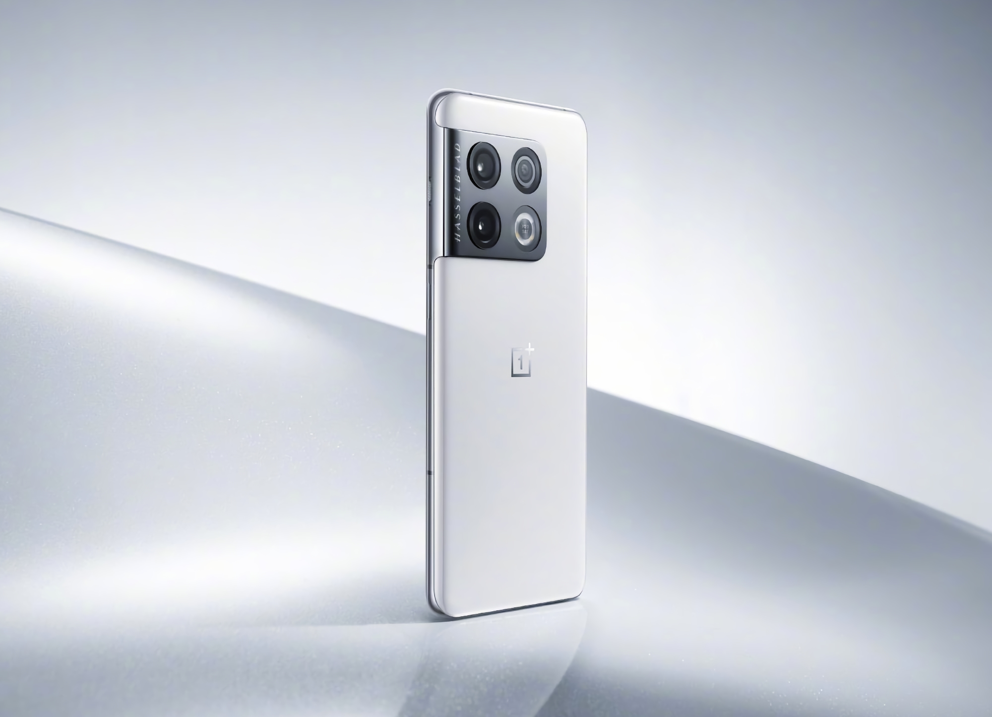 Ładowanie 150 W i potrójny aparat 50 MP: wtajemniczony ujawnia specyfikację OnePlus 10