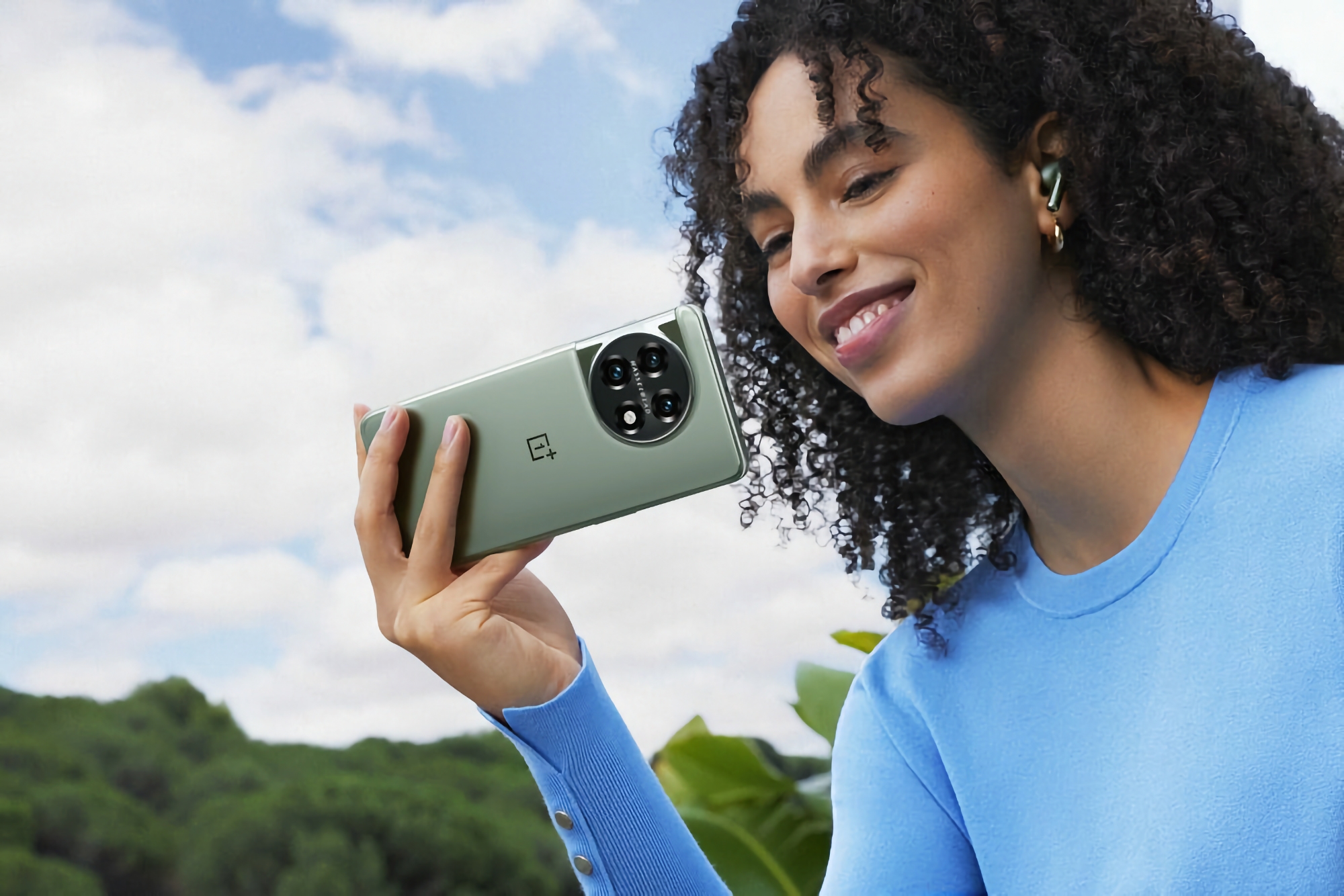 Ile będzie kosztował OnePlus 11R z ekranem AMOLED 120 Hz, układem Snapdragon 8+ Gen 1 i aparatem 50 MP