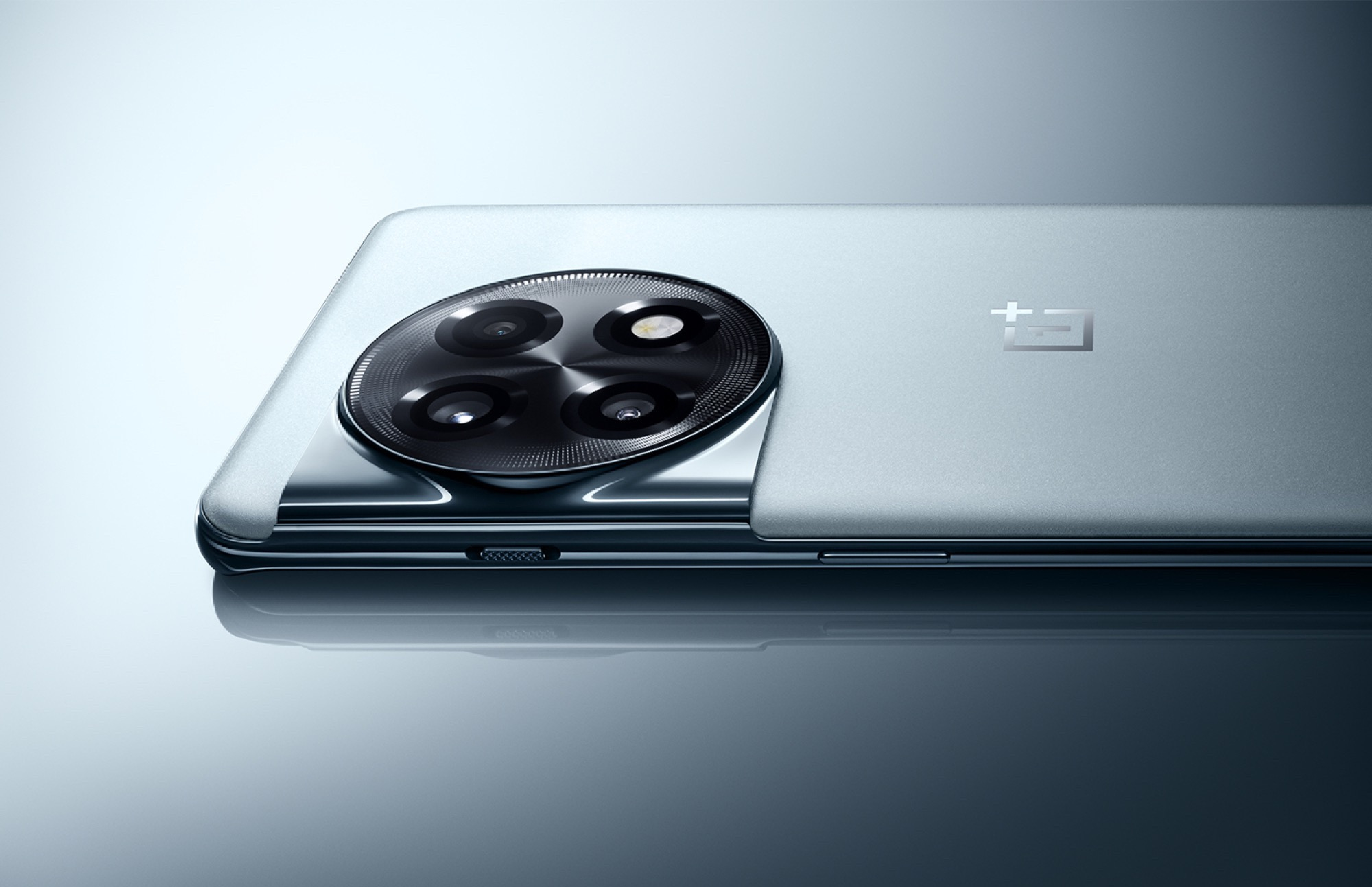 Plotka: OnePlus Ace 2 Pro otrzyma wyświetlacz OLED 120 Hz, układ Snapdragon 8 Gen 2, potrójny aparat 50 MP i będzie sprzedawany na całym świecie