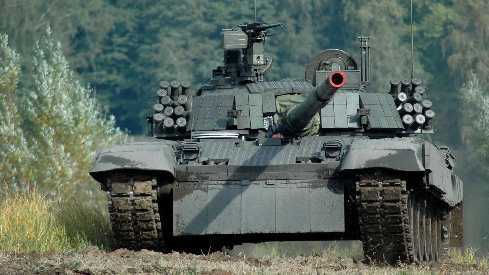 Ukraińskie załogi przechodzą już w Polsce szkolenie na czołgach PT-91 Twardy