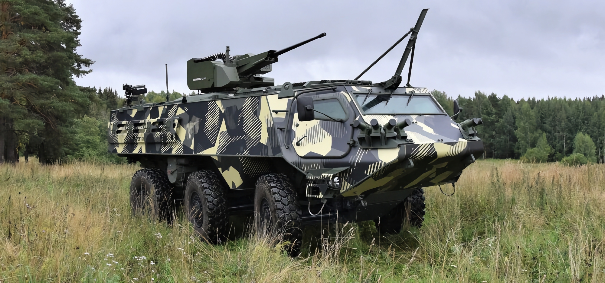 Finlandia kupuje 91 transporterów opancerzonych Patria 6×6