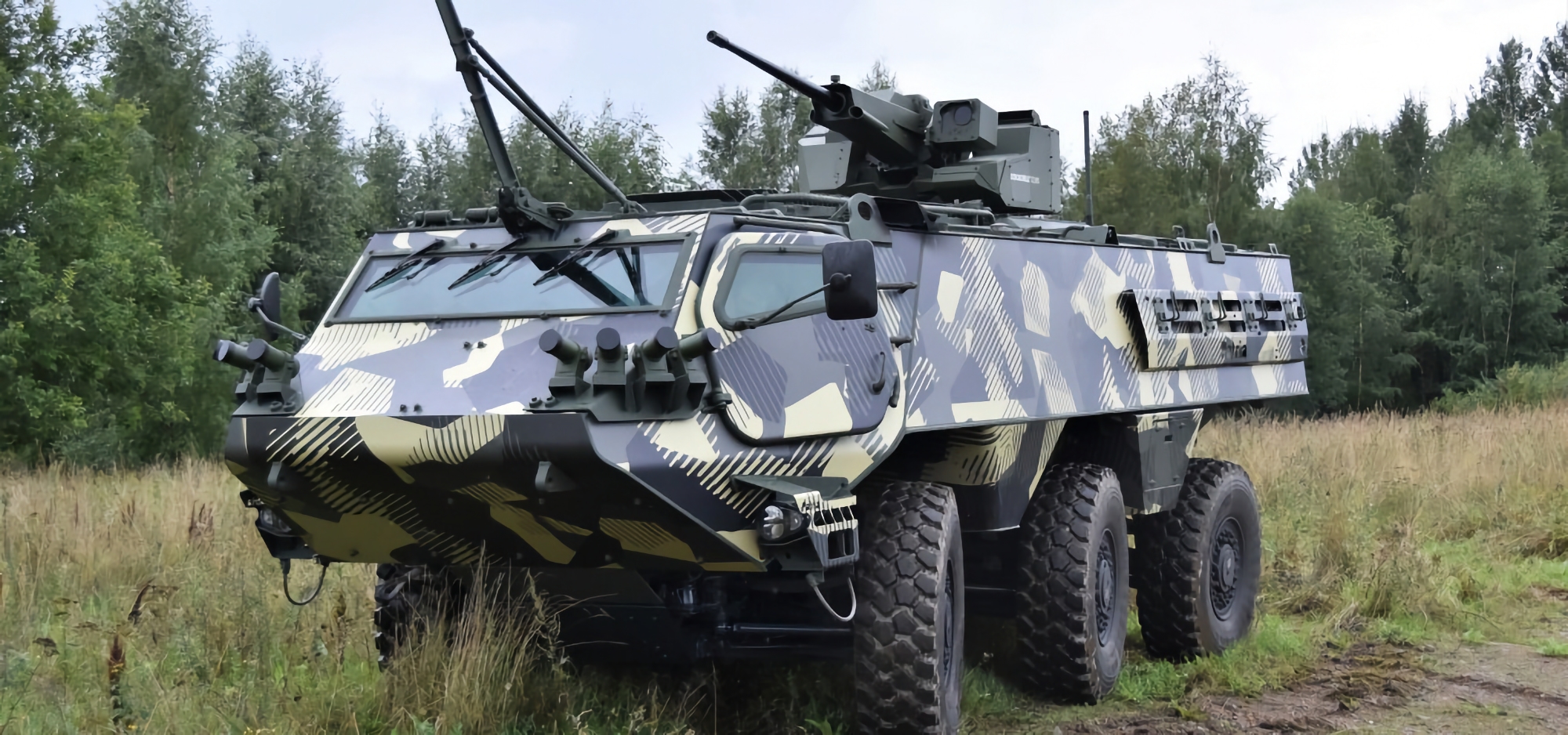 Szwecja kupuje od Finlandii 20 transporterów opancerzonych Patria 6×6