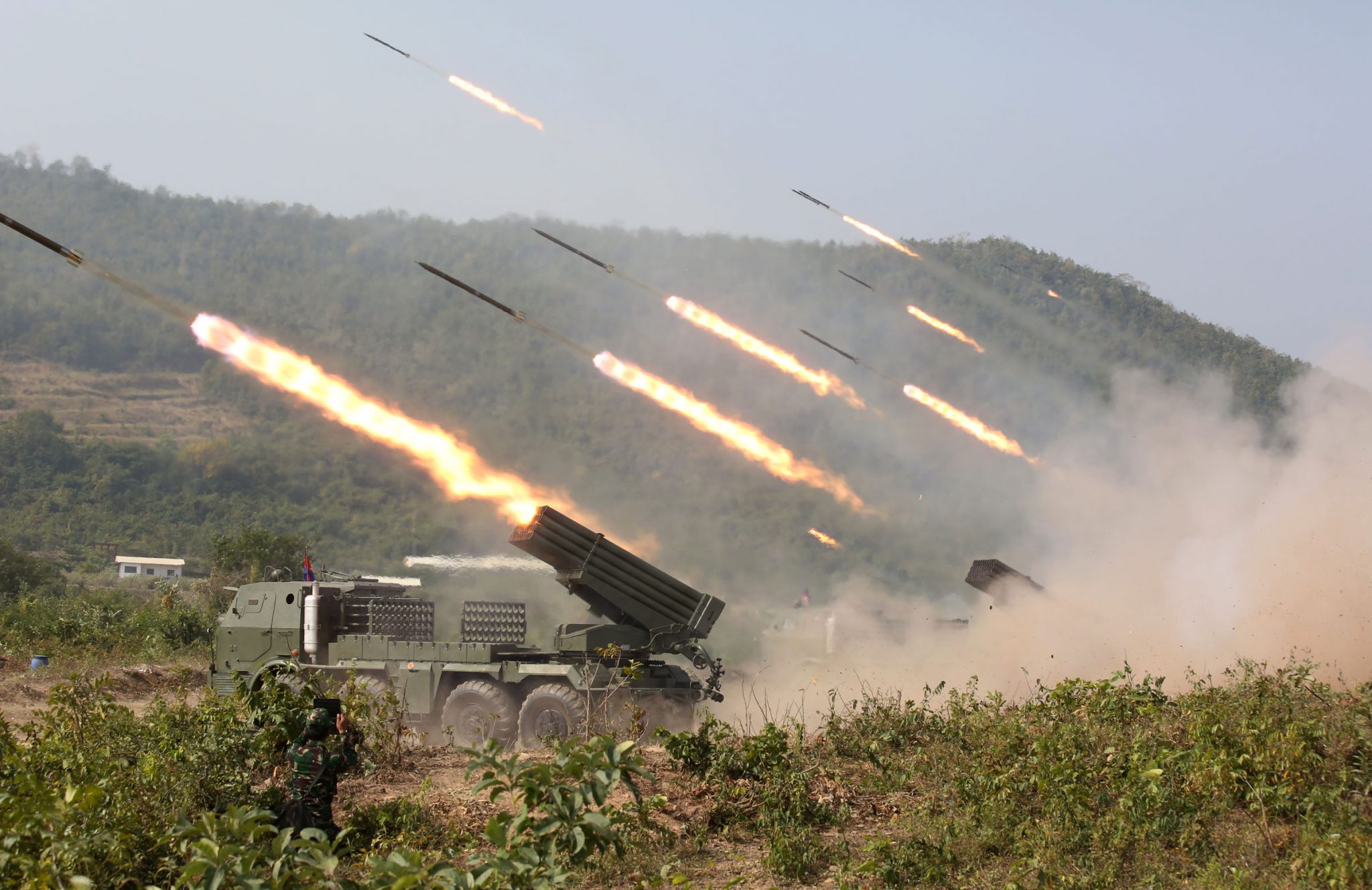 Naleją! Siły Zbrojne Ukrainy otrzymały już czeskie systemy rakiet wielokrotnego startu RM-70