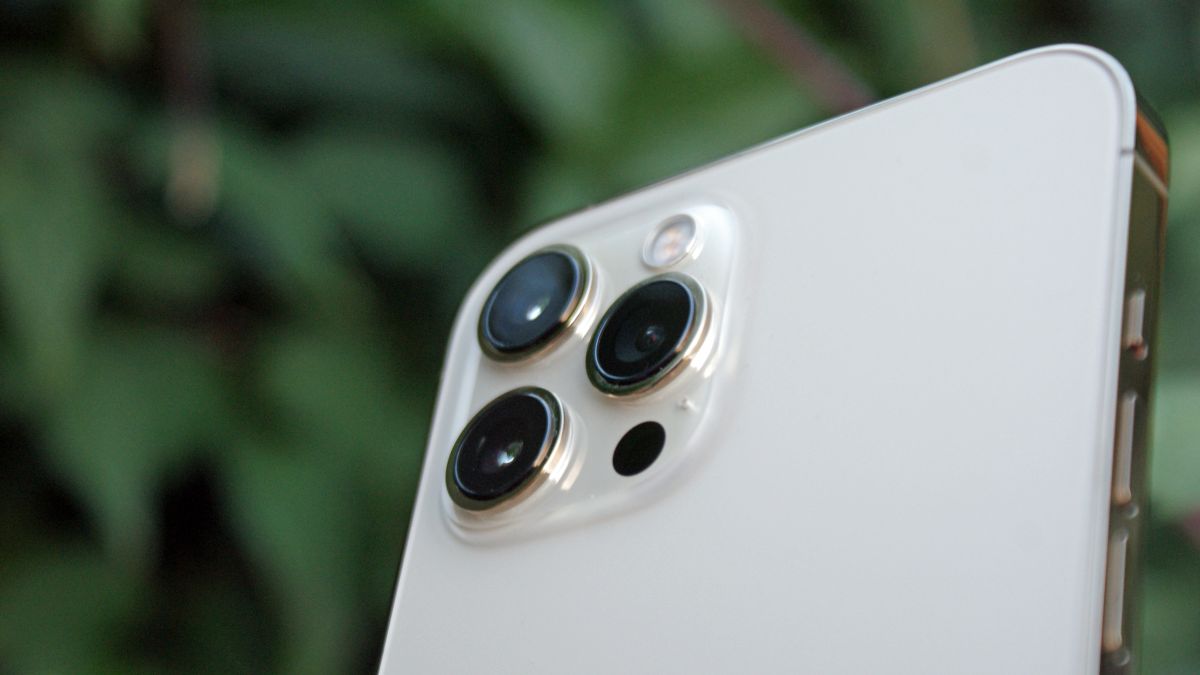 Apple doda aparat peryskopowy dopiero w 2023 roku do iPhone’a 15 Pro i iPhone’a 15 Pro Max