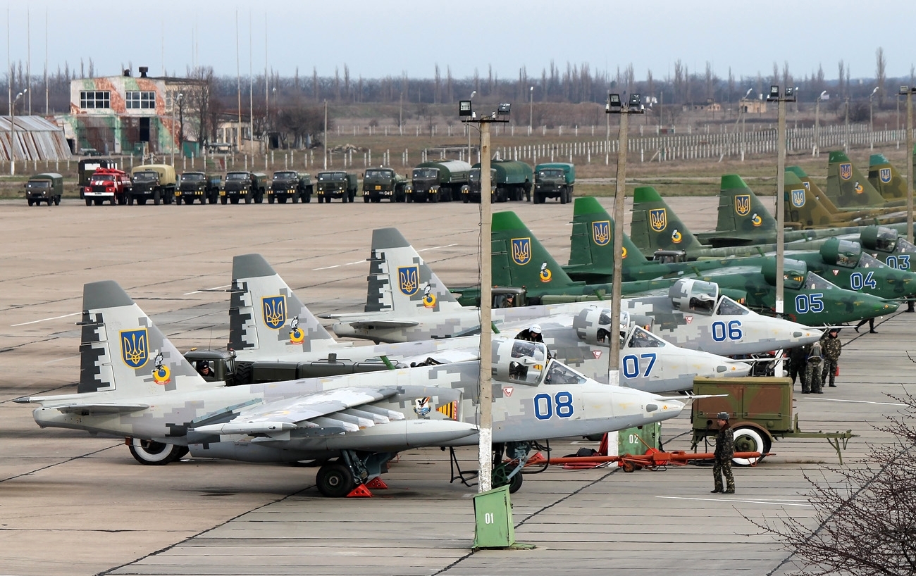Ukraina nadal otrzyma samoloty szturmowe Su-25: Podolak podziękował Macedonii Północnej za czołgi i samoloty