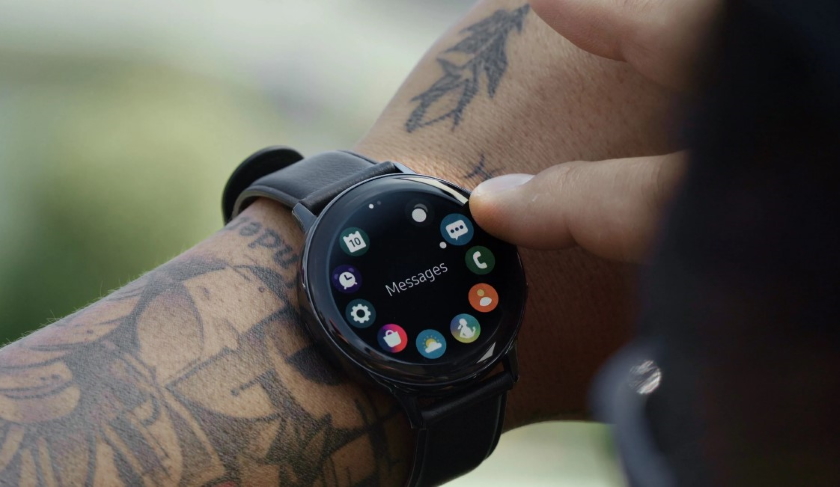 Galaxy Watch Active 2 domyślnie aktywuje ramkę dotykową w nowej aktualizacji
