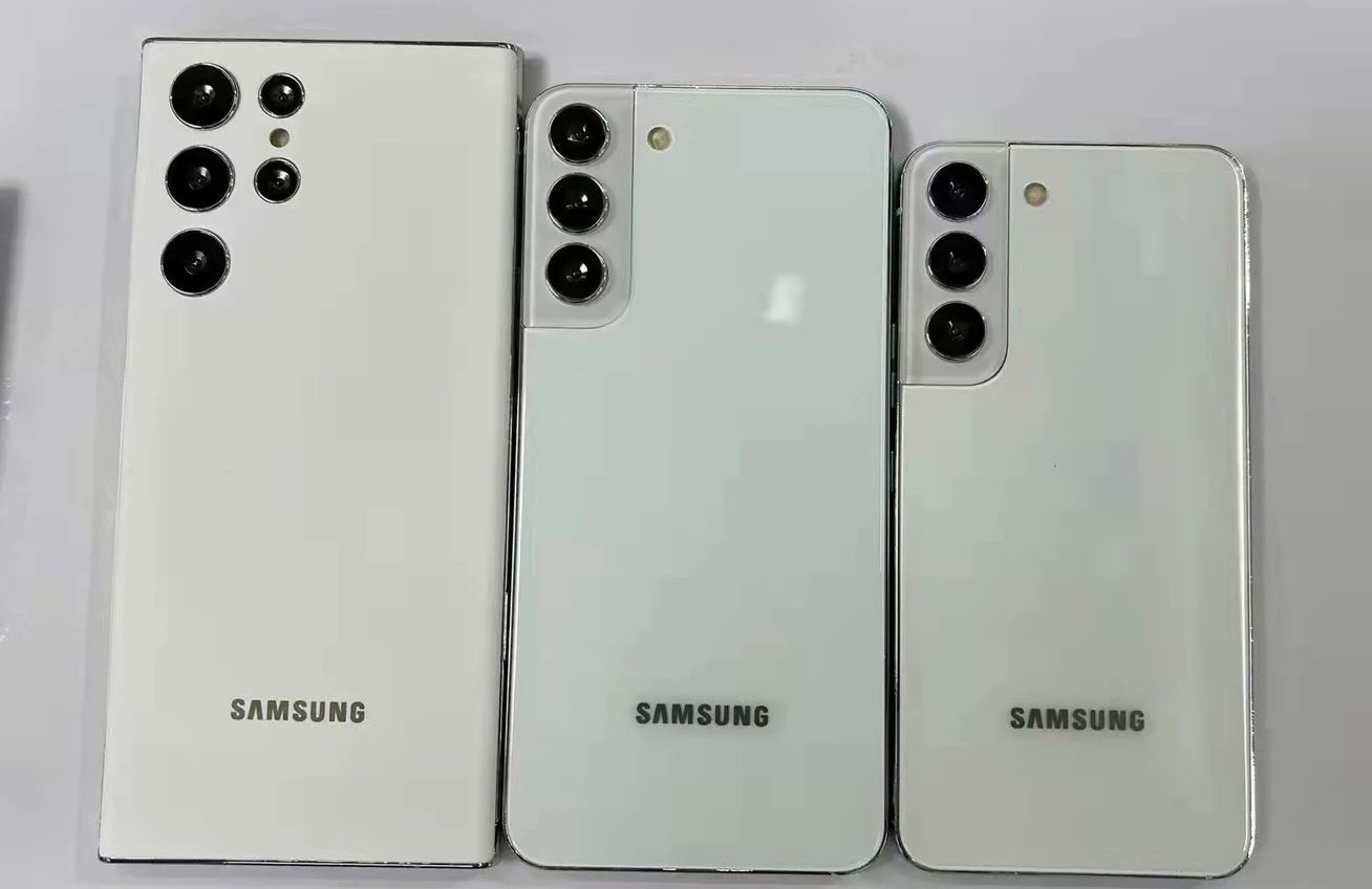 Kolejny wyciek na dużą skalę: wszystkie trzy flagowce linii Samsung Galaxy S22 zostały pokazane na zdjęciu i wideo