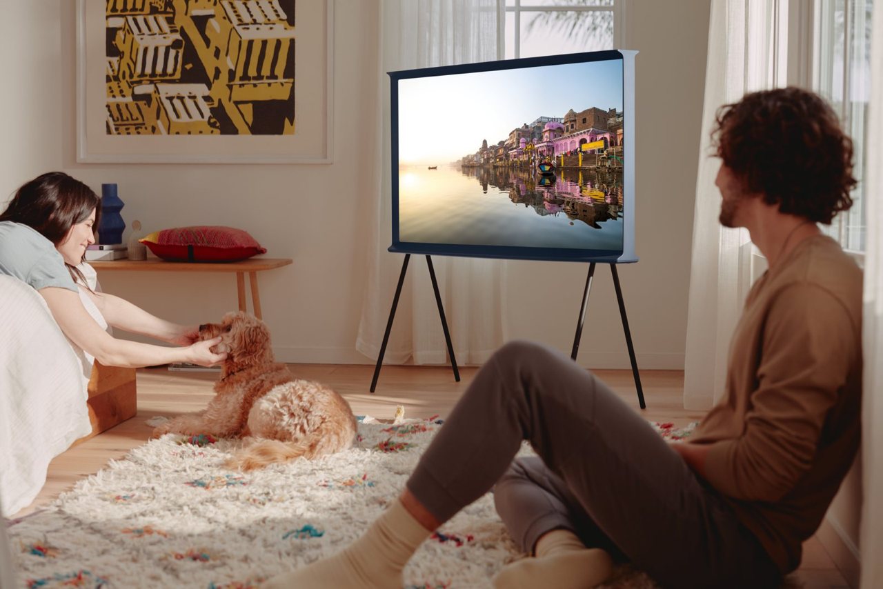 W poszukiwaniu nowych znaczeń: dlaczego Samsung zamienił telewizory z serii Frame i Serif w obrazy