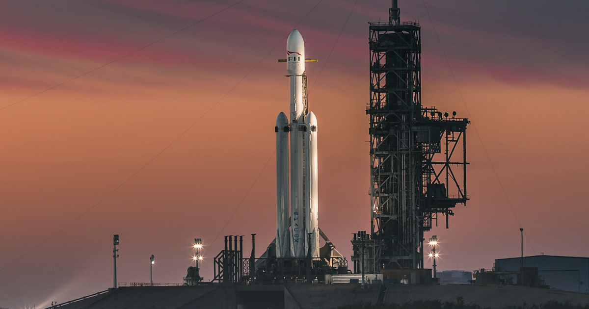 Tajna misja USSF-44 - rakieta Falcon Heavy wysyła na orbitę wojskowe satelity Departamentu Obrony USA