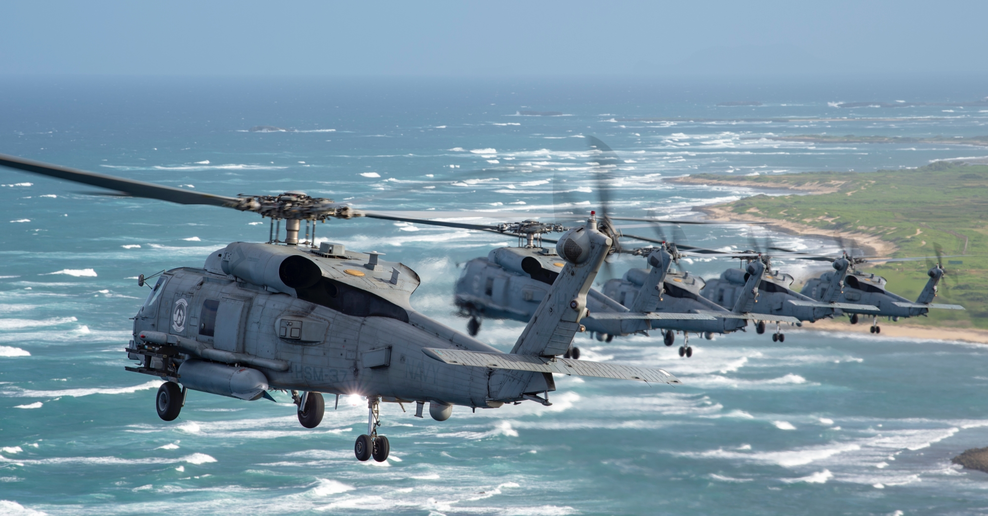 Kontrakt o wartości 380 mln USD: Hiszpania zamawia od Lockheed Martin 8 śmigłowców Sikorsky MH-60R Seahawk, które zastąpią śmigłowce Sikorsky SH-3 Sea King.