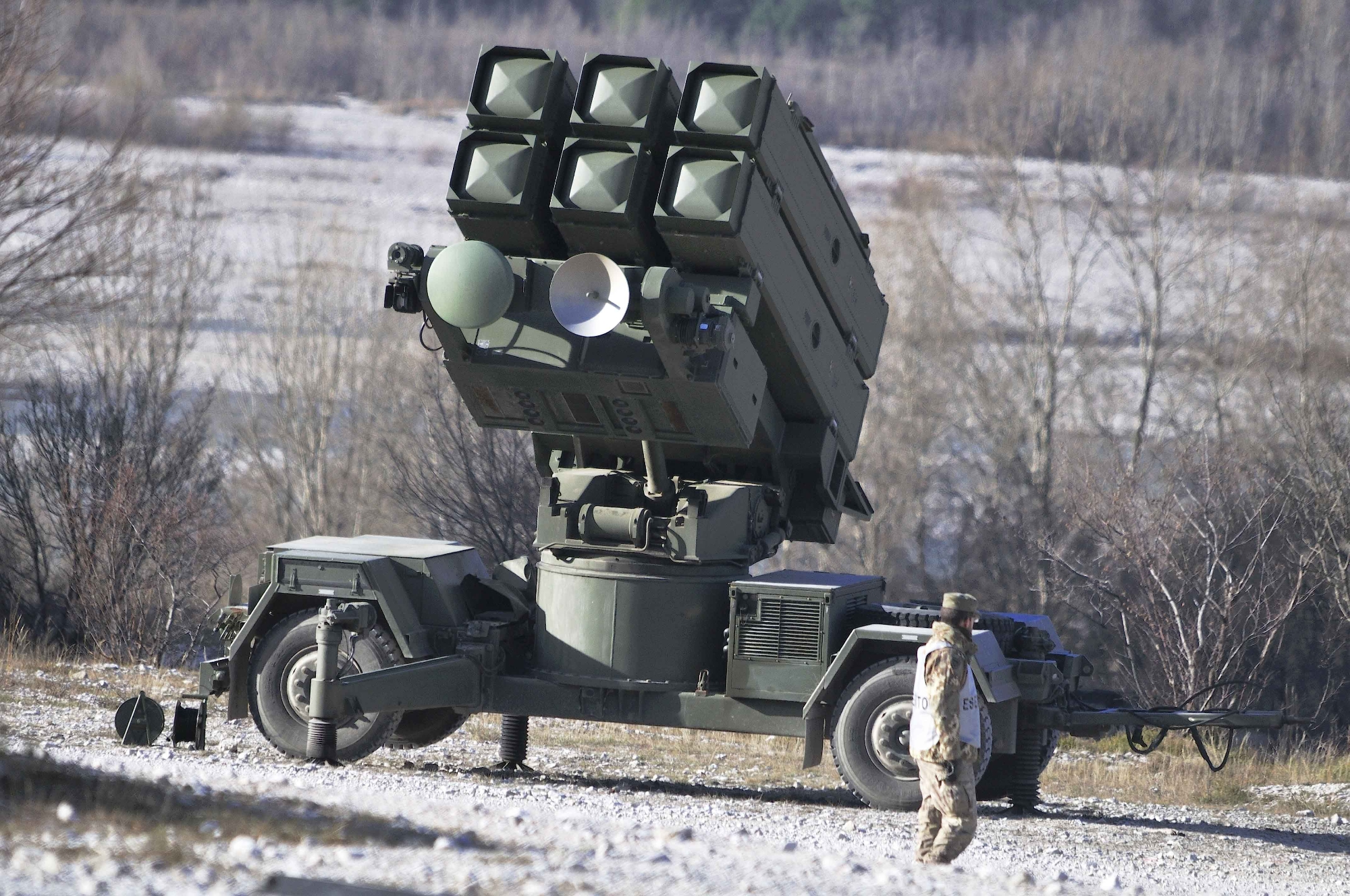 Systemy obrony powietrznej Aspide, systemy obrony powietrznej Hawk, PIRV i granatniki: Hiszpania przekazuje Ukrainie nowy pakiet pomocy wojskowej