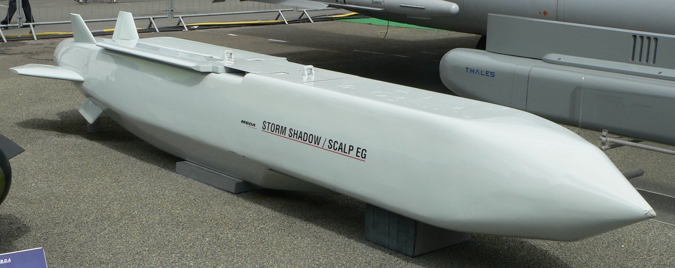 Wielka Brytania może dostarczyć Ukrainie pociski Storm Shadow Cruise Missiles (SCALP), które są wystrzeliwane z samolotów i mogą trafiać w cele na odległość około 600 km