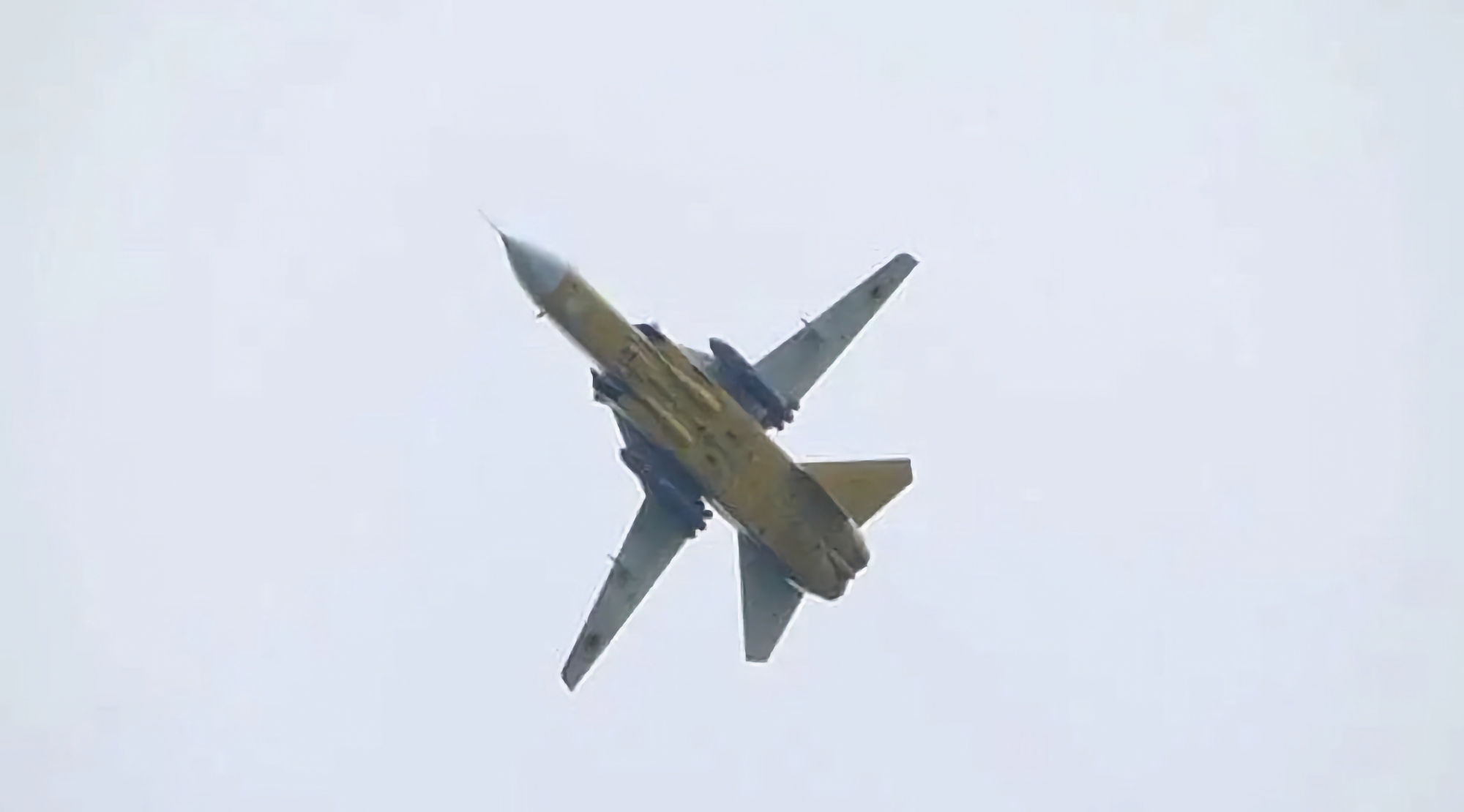 Ukraińskie samoloty szturmowe Su-24M z pociskami Storm Shadow pojawiają się na wideo