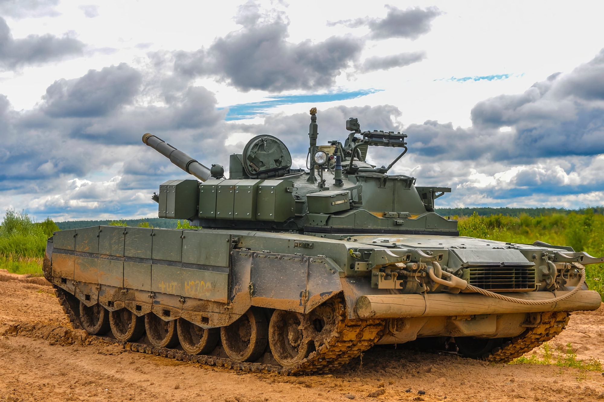 Siły Zbrojne Ukrainy przy pomocy zdobytego czołgu T-80BVM zniszczyły ponad 30 sztuk wyposażenia Raszistów