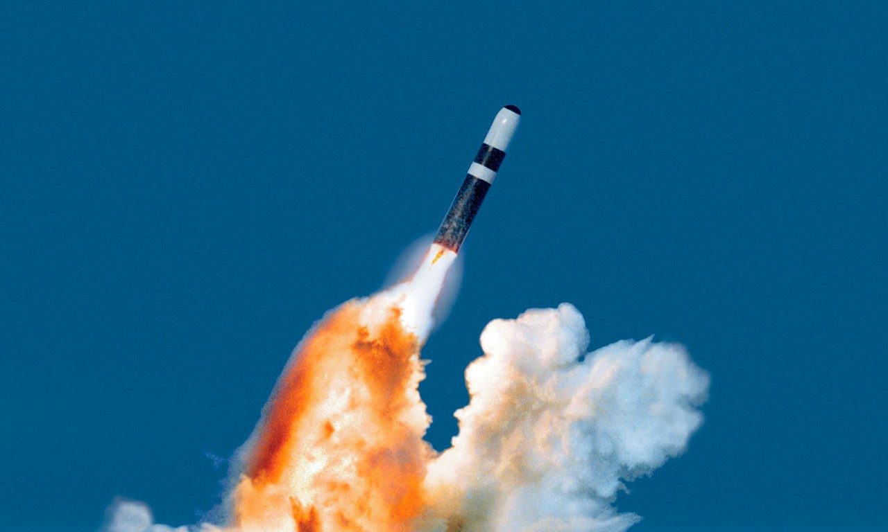Lockheed Martin otrzymał 474 mln dolarów na produkcję i wsparcie pocisków balistycznych Trident II (D5) o zasięgu ponad 11 tys. km, które mogą przenosić głowice jądrowe o sile do 475 kiloton