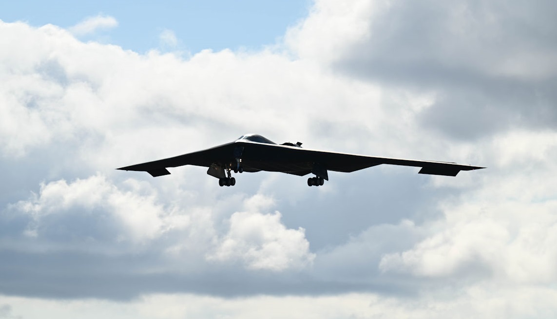 Siły Powietrzne Stanów Zjednoczonych wysłały bombowce nuklearne B-2A Spirit na Islandię - strategiczne odrzutowce będą wykonywać misje nad Europą Środkową.