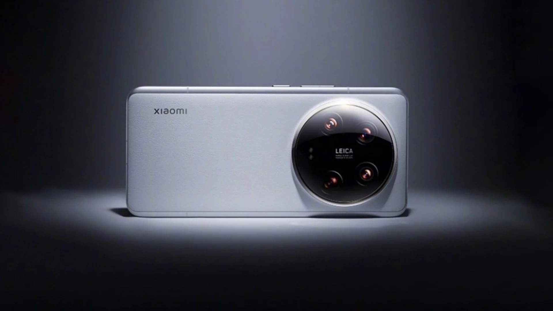 Xiaomi 14 Ultra zaprezentowany: wersja tytanowa, aparat z calowym czujnikiem i zmienną przysłoną, dwukierunkowa komunikacja satelitarna i cena od 900 USD