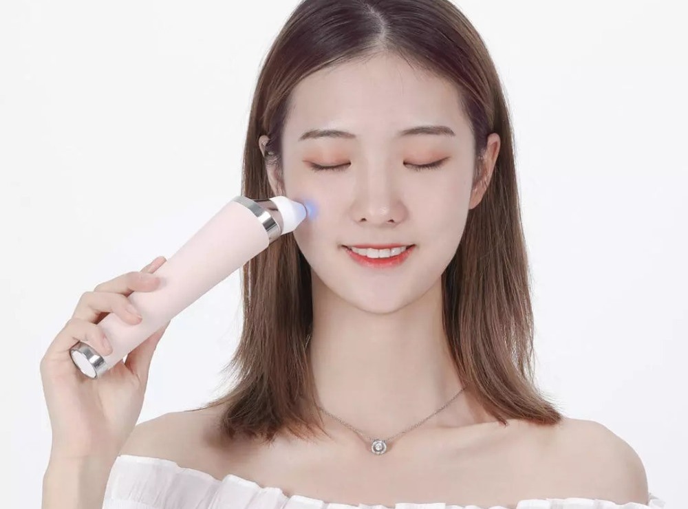 Xiaomi Visual Blackhead Remover: gadżet odsysania próżniowego do usuwania zaskórników