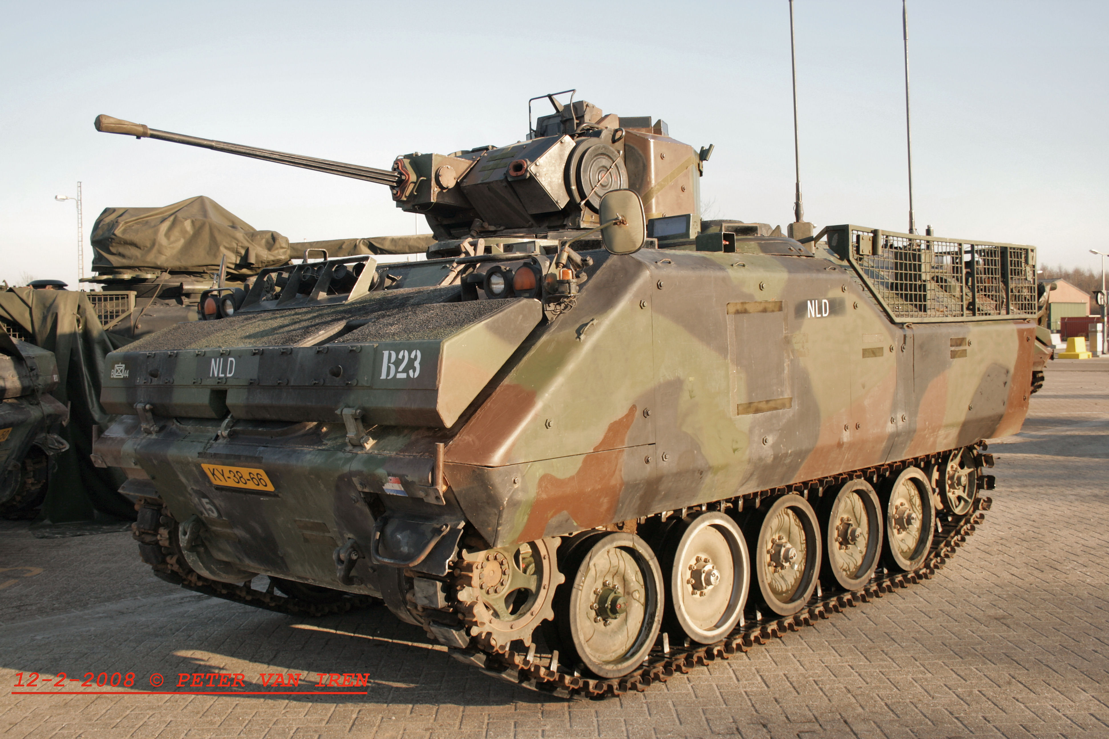 AFU używa belgijskich BMP YPR-765 PRI z wieżyczką EWS i 25 mm armatą Oerlikon KBA B02.