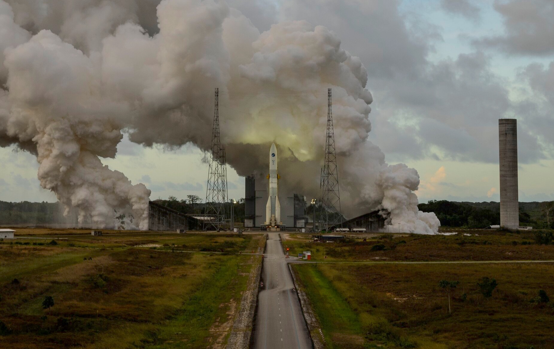 Europejska rakieta Ariane 6 wykona swój pierwszy lot testowy dopiero latem 2024 r.