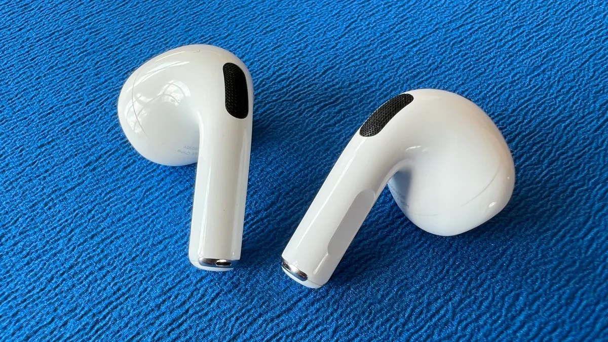 Szczegółowy opis nowych słuchawek AirPods: funkcje i innowacje