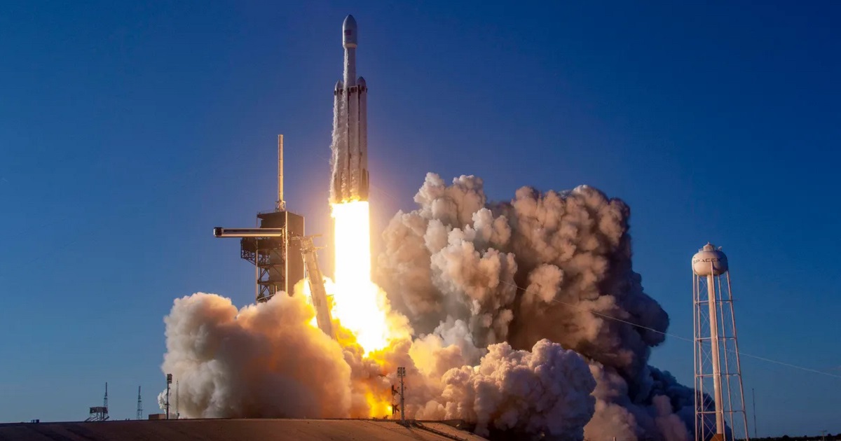 SpaceX używa rakiety Falcon Heavy do wysłania tajnego ładunku US Space Force w kosmos po raz pierwszy od 2019 r.