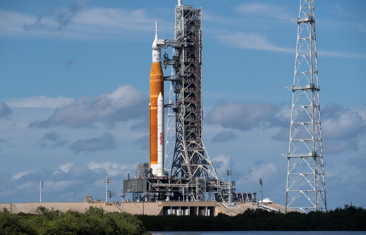 NASA pomyślnie przetestowała zmodernizowany silnik RS-25, który będzie wykorzystywany w rakietach SLS podczas lotów na Księżyc.