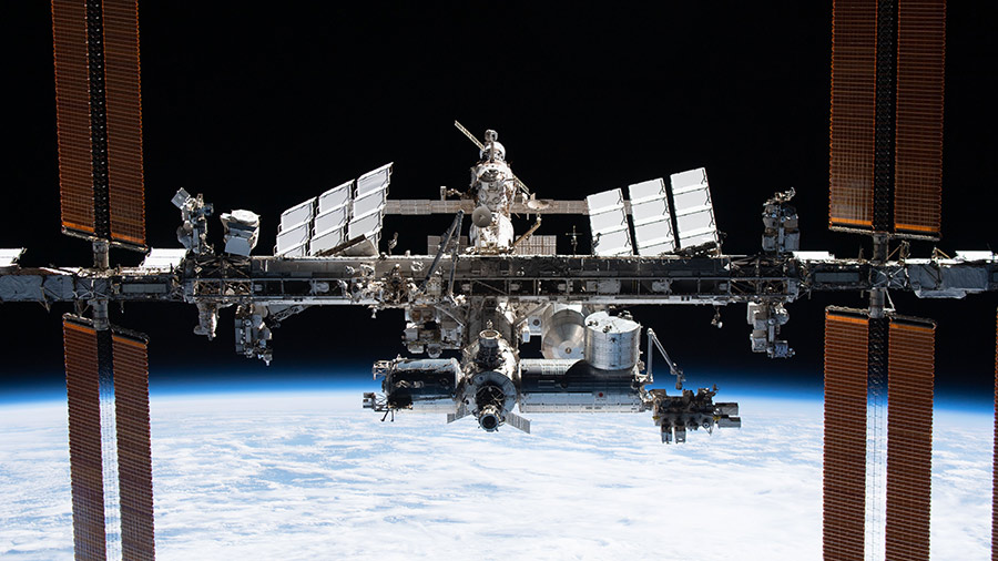 NASA odwołuje spacer kosmiczny astronautów z powodu wraku rosyjskiej rakiety, który zagraża Międzynarodowej Stacji Kosmicznej