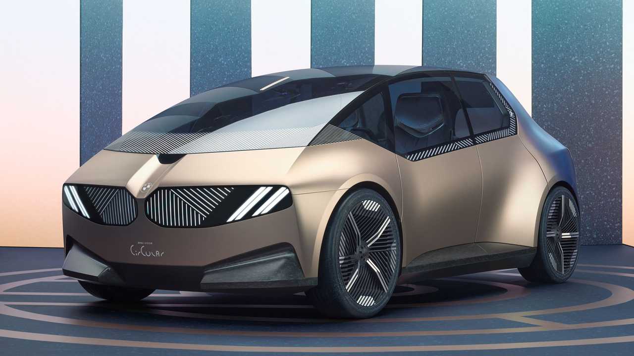 BMW pokazuje elektryczny samochód przyszłości, który może być w 100% poddany recyklingowi