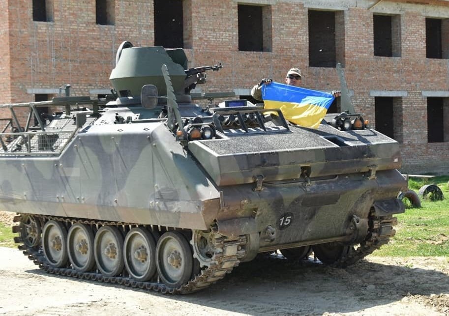 Siły Zbrojne pokazały wideo z ćwiczeń z użycia czołgów T-72M1 i holenderskich transporterów opancerzonych YPR-765