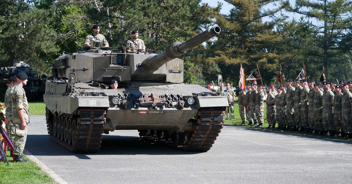 Austriackie czołgi Leopard 2A4 zaczęły przechodzić wart 260 milionów dolarów proces modernizacji do poziomu A7
