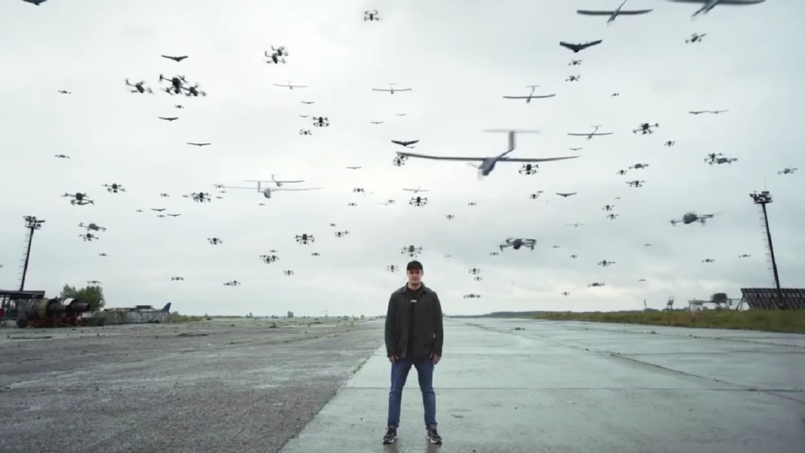 Armia dronów: Ukraina pozyskuje 1577 dronów, ponad 900 już na froncie