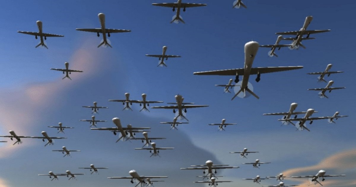 USA chcą zbudować dziesiątki tysięcy dronów do tłumienia systemów obrony powietrznej wroga, ale są dwa problemy - koszt i zasięg