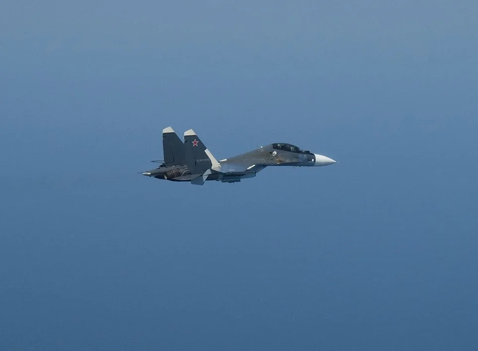 Niemieckie myśliwce Eurofighter i szwedzkie Gripeny ponownie przechwytują rosyjskie myśliwce w pobliżu Łotwy 