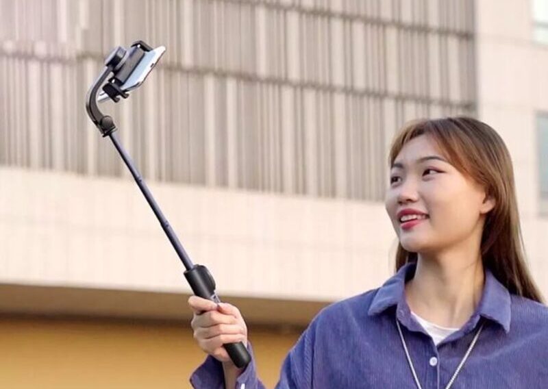 Xiaomi Yuemi przedstawiła selfie-stick ze stabilizatorem i wbudowanym procesorem