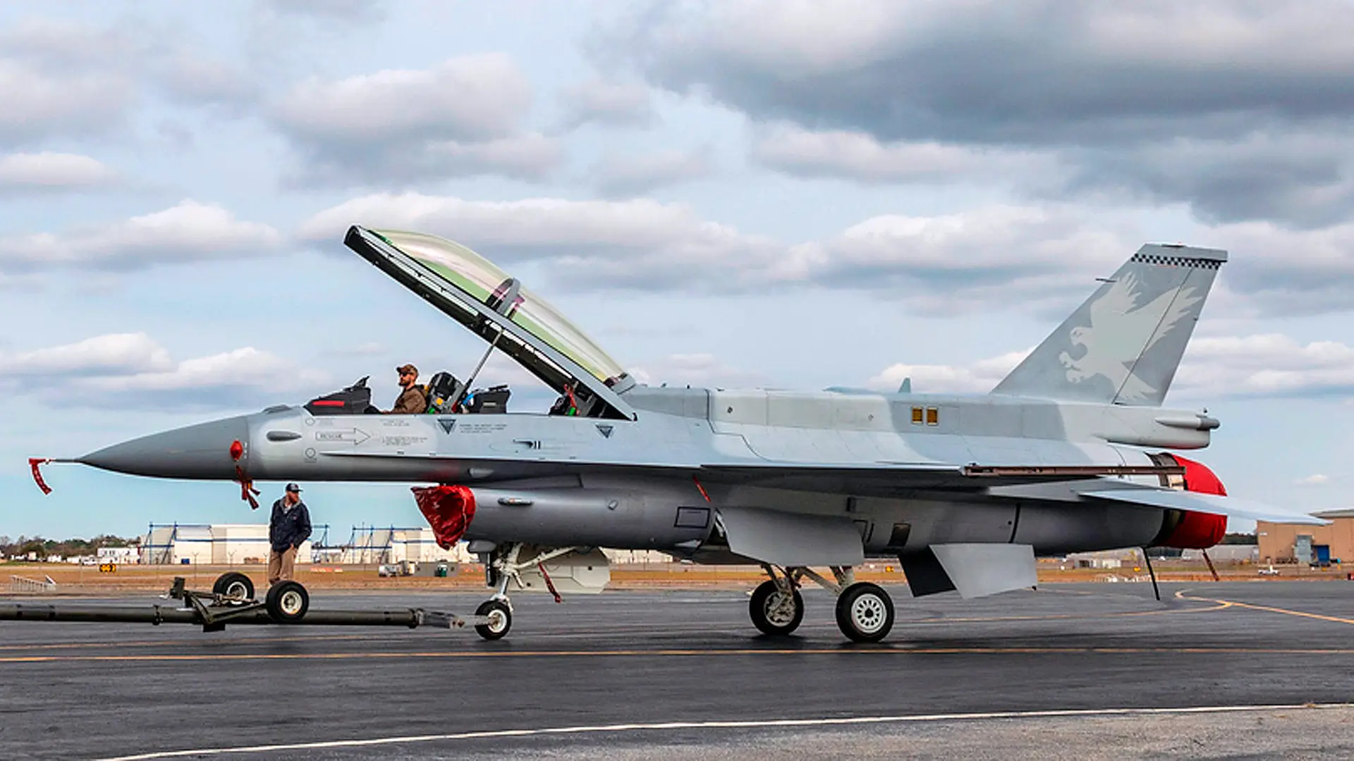 Lockheed Martin ujawnia pierwszy myśliwiec F-16 Viper Block 70/72 zbudowany w nowym zakładzie w Karolinie Południowej